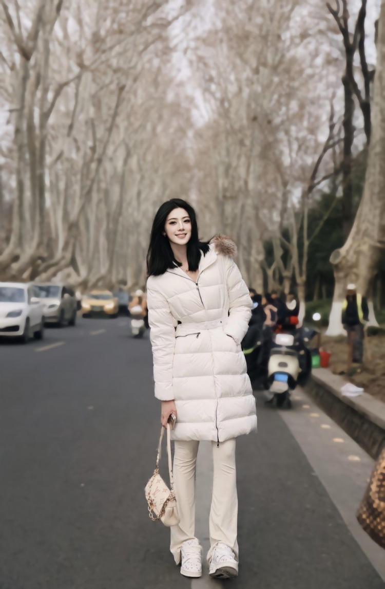 煙雨下江南！卓識游南京：卿言一句梧桐美 吾種梧桐滿京城
