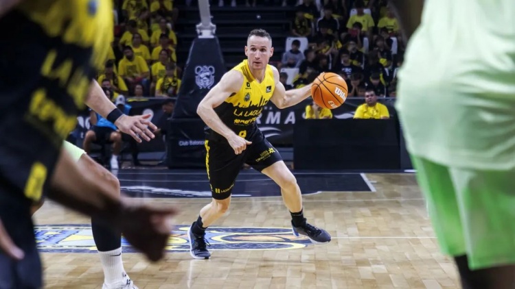 NBA初代老六，42歲進(jìn)入生涯巔峰？！