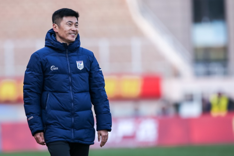 李國(guó)旭：泰山隊(duì)是學(xué)習(xí)的榜樣和目標(biāo)，要用整體防守限制對(duì)方外援