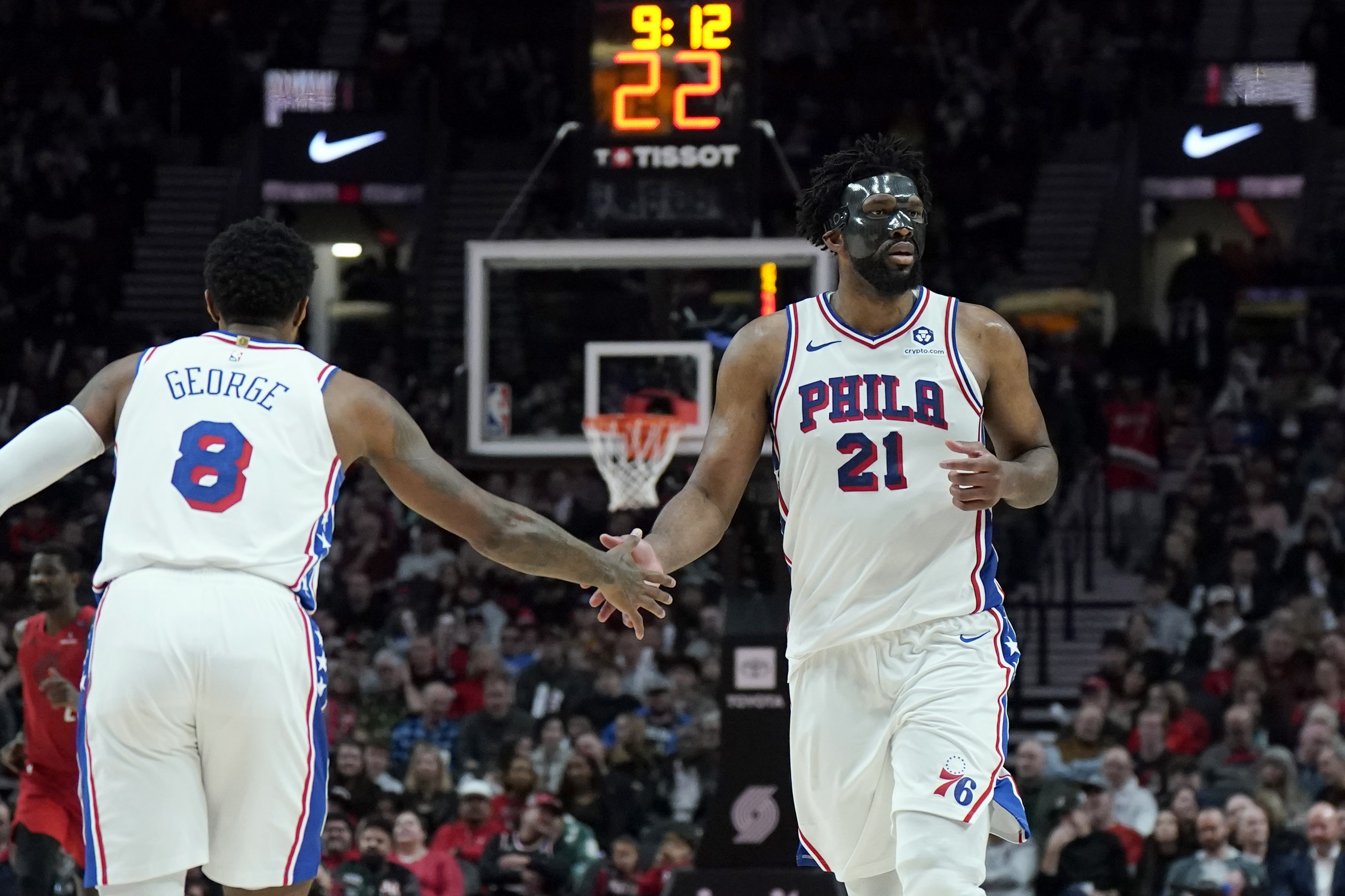 盤點(diǎn)NBA最難以擺脫的合同：比爾兩年1.108億居首 76人雙星上榜