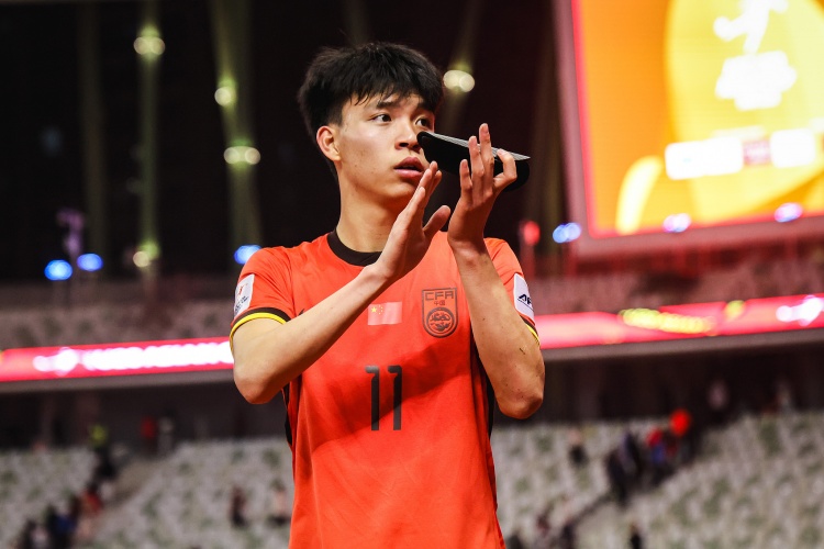 期待首秀！18歲王鈺棟入選中澳戰(zhàn)名單&穿11號(hào)，首進(jìn)國足正賽名單